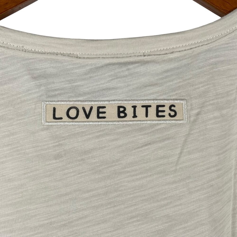 NWT Lisa Todd Love Bites Tee Bluff Pink Lips Graphic Cotton M - Picture 8 of 13
